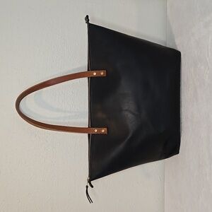 Portland Leather - Leather Oversized Zip Tote